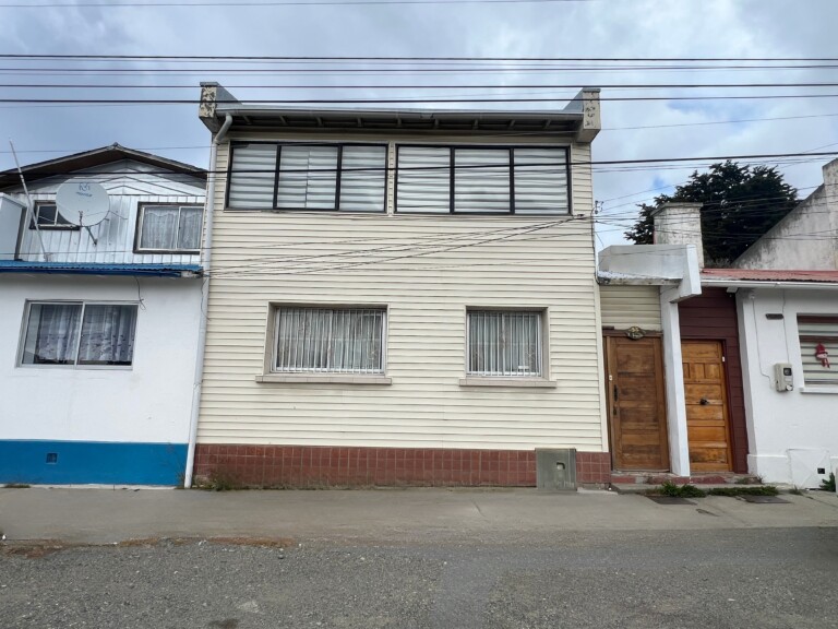 f4b61ce9-b87a-4acf-ad75-94326b27152b